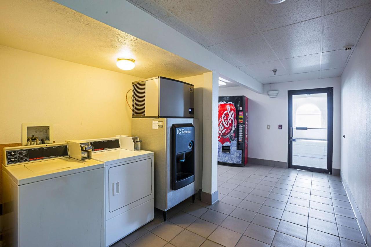 Motel 6 Omaha - Iat West מראה חיצוני תמונה