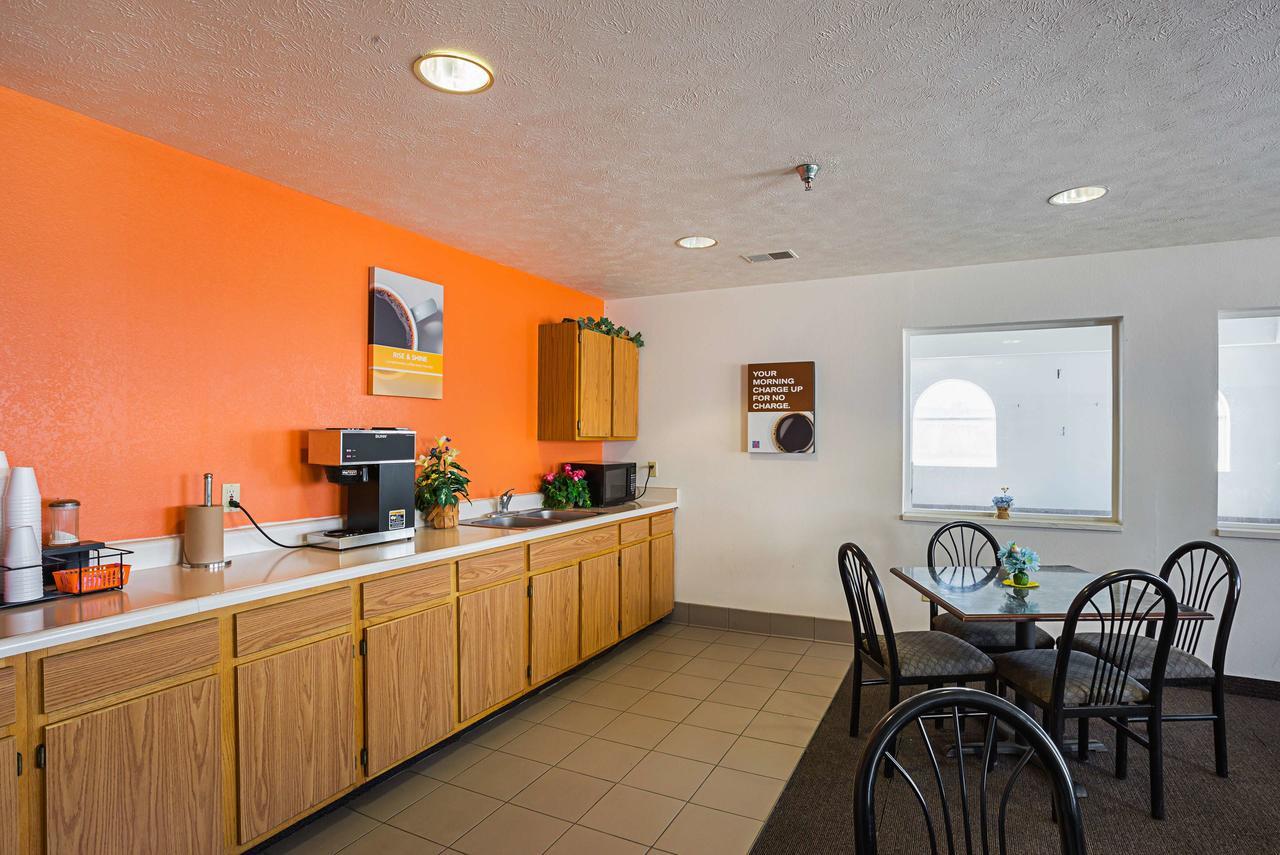 Motel 6 Omaha - Iat West מראה חיצוני תמונה