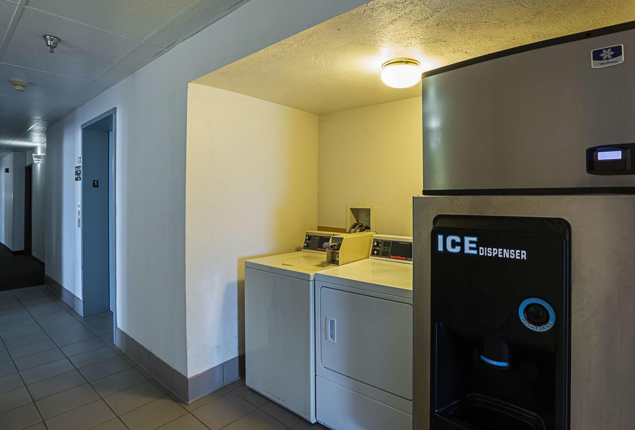 Motel 6 Omaha - Iat West מראה חיצוני תמונה