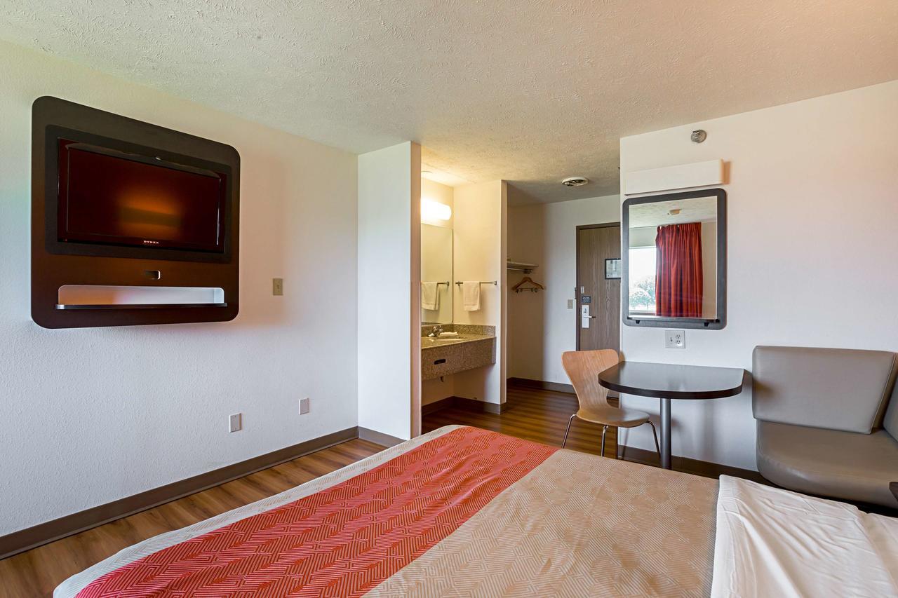 Motel 6 Omaha - Iat West מראה חיצוני תמונה