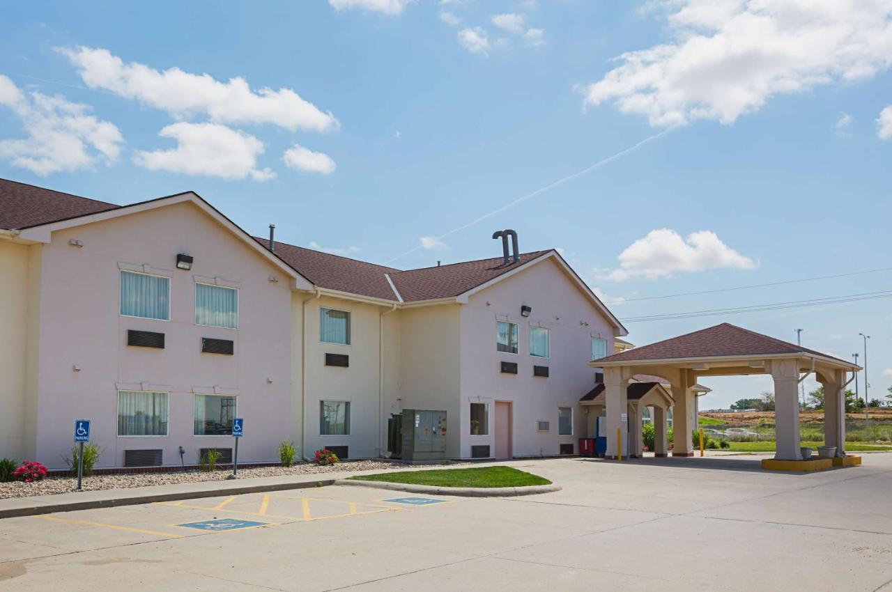 Motel 6 Omaha - Iat West מראה חיצוני תמונה